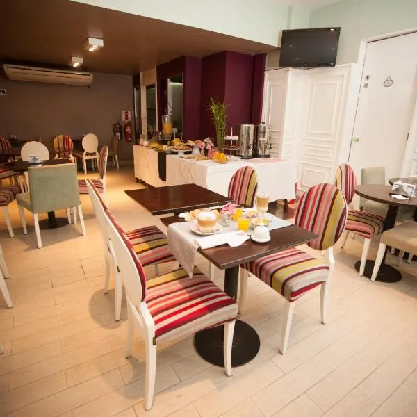 Hotel Posadas, hotell i Posadas