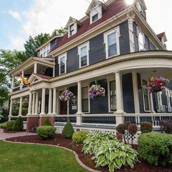 Carriage House Inn, hotel in Fredericton