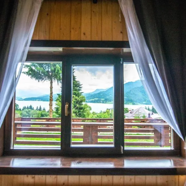 Licurici、コリビツァのホテル