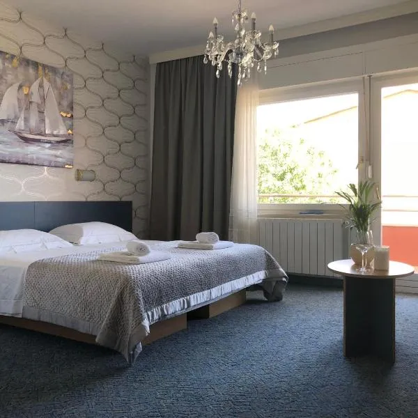 Rooms Ana, hotel ve Splitu