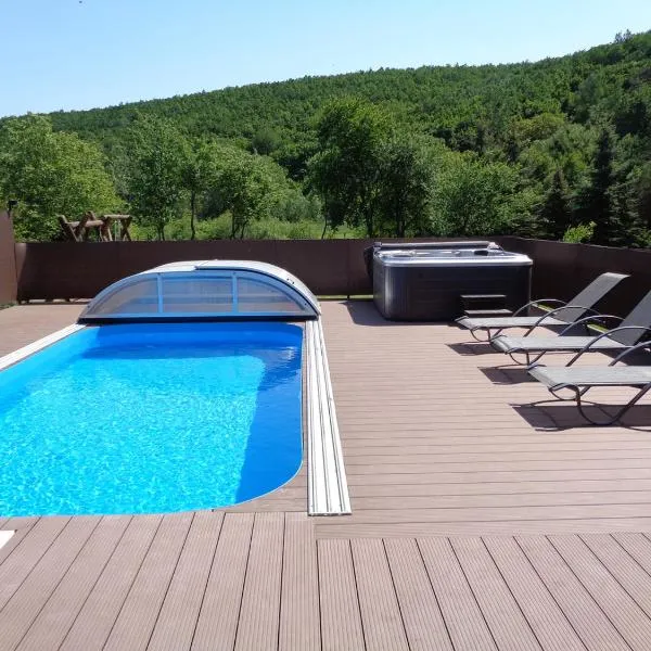 Gyöngyszemvendégház, hotel v destinaci Sátoraljaújhely