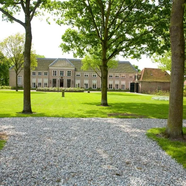 Stadspaleis Hotel & Restaurant OldRuitenborgh, hotel v destinaci Vollenhove