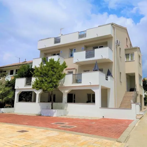 Villa Gaj, hotel in Novalja