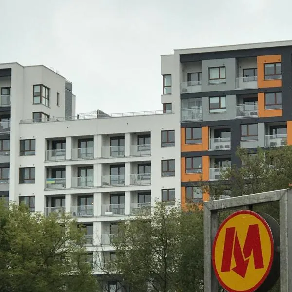 Apartamenty Metro Słodowiec, free parking Żeromskiego 1 CMKP- 5 min, hotel ve Varšavě