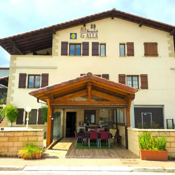 Alojamientos Acá y Allá, hôtel à Urdániz