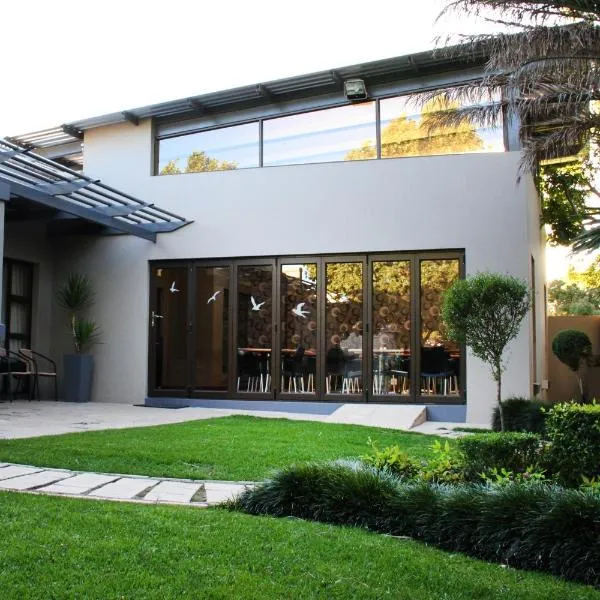 Appledew Guesthouse، فندق في Standerton