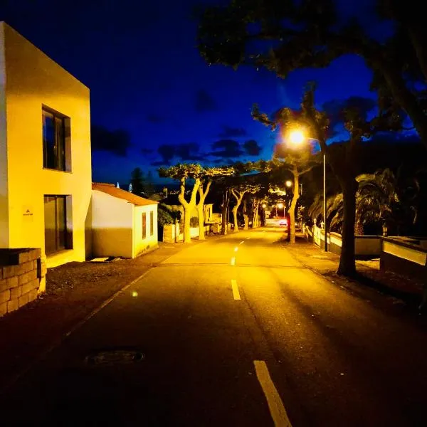 Apartamentos Basalto, hotel v destinaci Madalena
