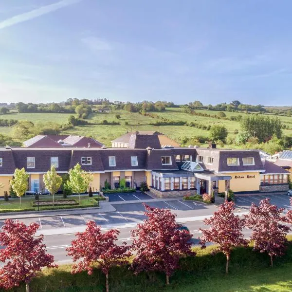 Devon Inn Hotel, hôtel à Templeglantine