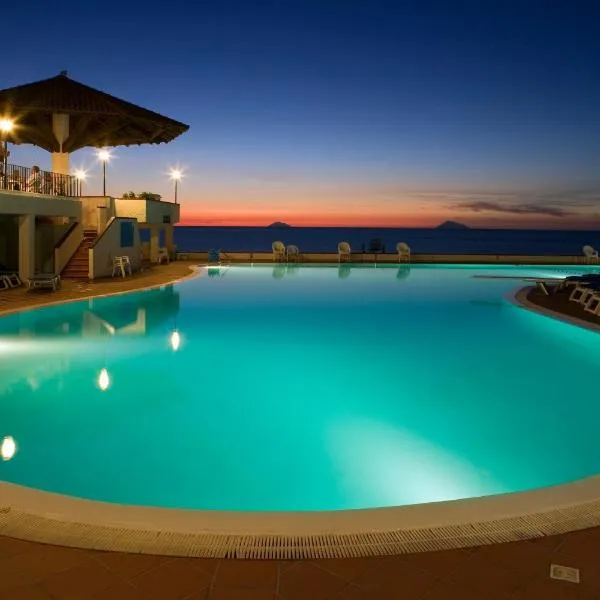 TH Gioiosa Mare - Capo Calavà Village、ジョイオーザ・マレーアのホテル