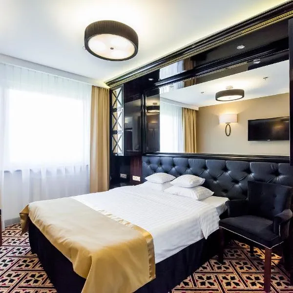 Hotel 500 Premium, hotel in Zegrze