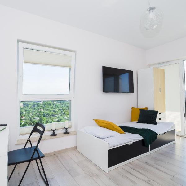 Feel Summer Vibes At 3BR Panoramic View Apartment