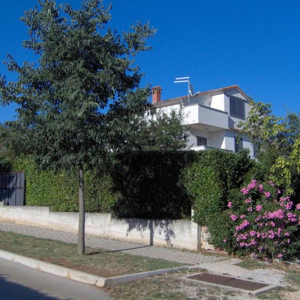 Apartment Elinor 2