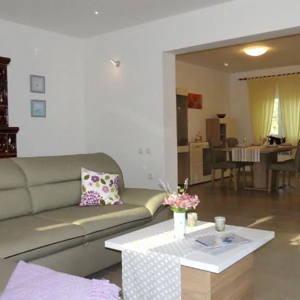 Ane Apartment,位于罗波里卡的酒店