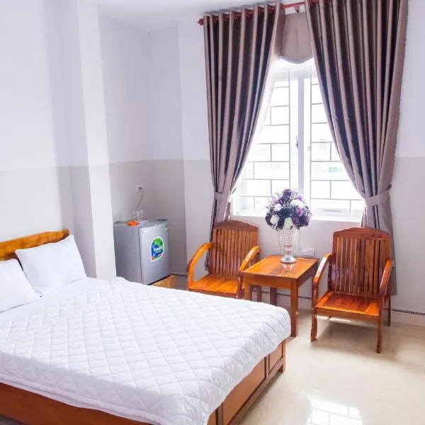 Hoang Thinh Hotel, Hotel in Kon Tum