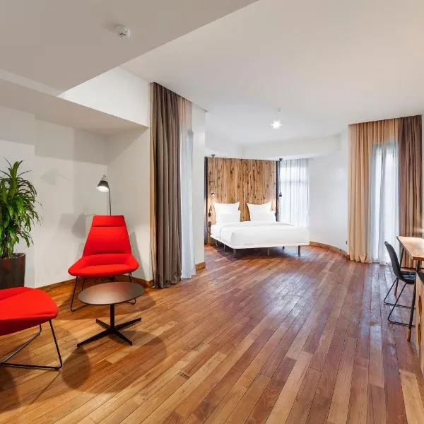 Shota @ Rustaveli Boutique Hotel, hotel in Tbilisi