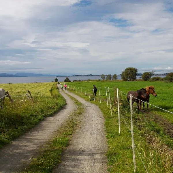 Kårstua - Austrått Agroturisme、Austråttのホテル