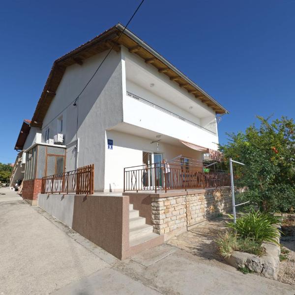 Apartment Ante