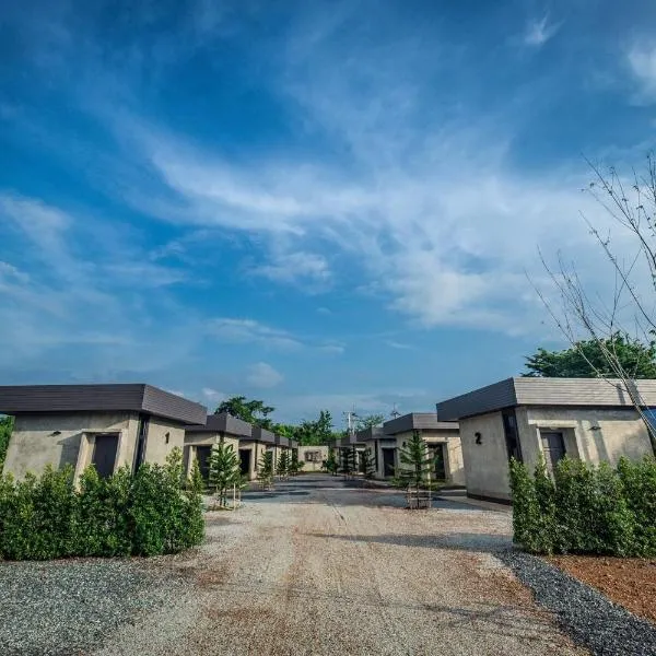 The Loft House Sakaeo, ξενοδοχείο σε Watthana Nakhon