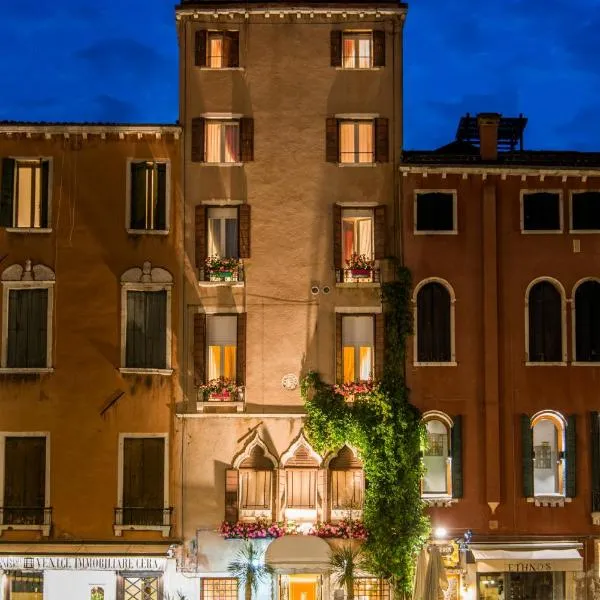 Hotel Santo Stefano, Hotel in Venedig