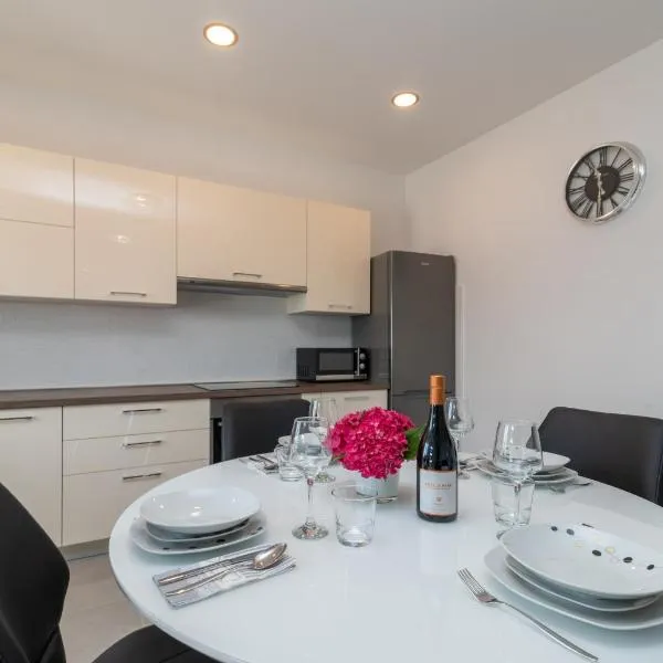 Apartment Matea, khách sạn ở Trogir