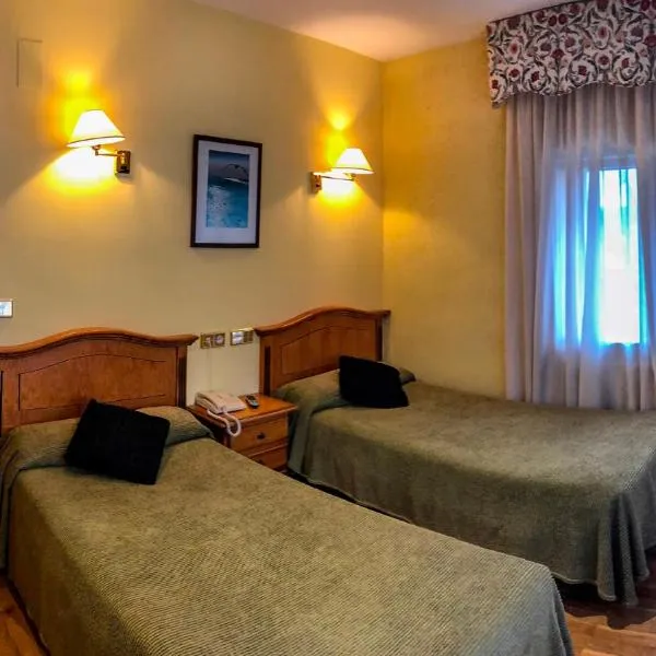 Hotel A Nieu, hotel sa Jaca