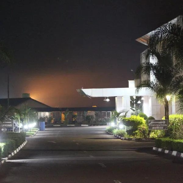 Moba Hotel & Convention Centre, hotel in Kitwe