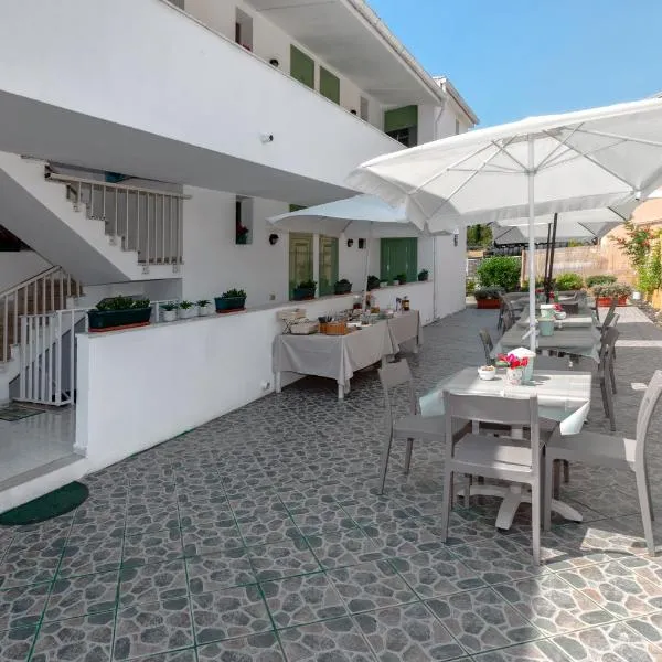 Mini Hotel, hótel í Orbetello
