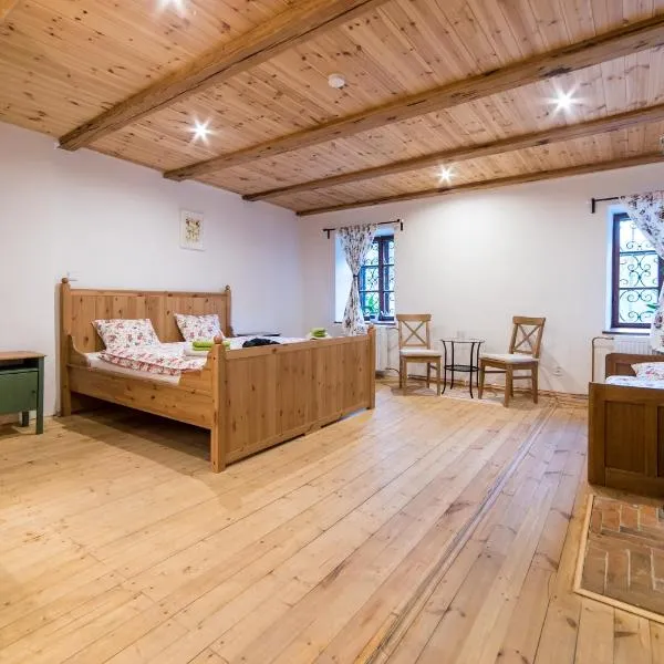 Hamr Divci Kamen, hotel v Křemži