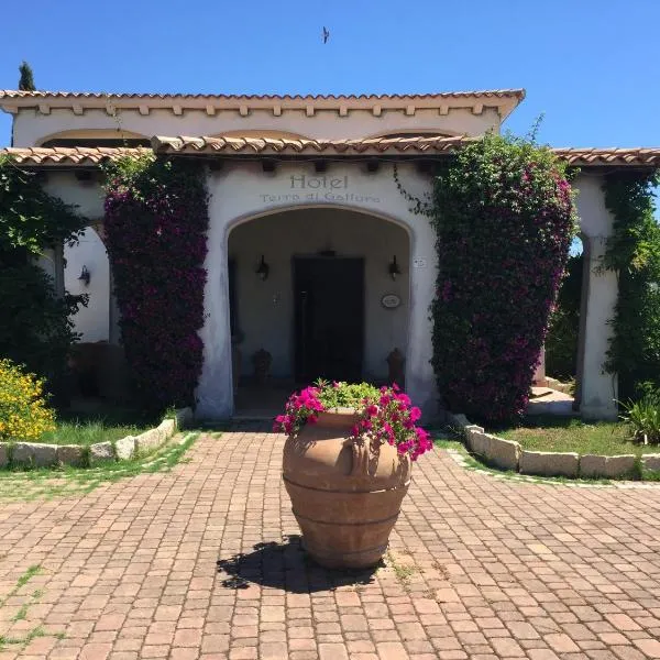 Hotel Terra Di Gallura, khách sạn ở Budoni