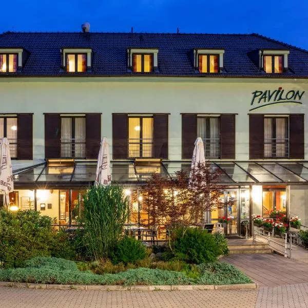 Pavilon, hotel v Říčanech