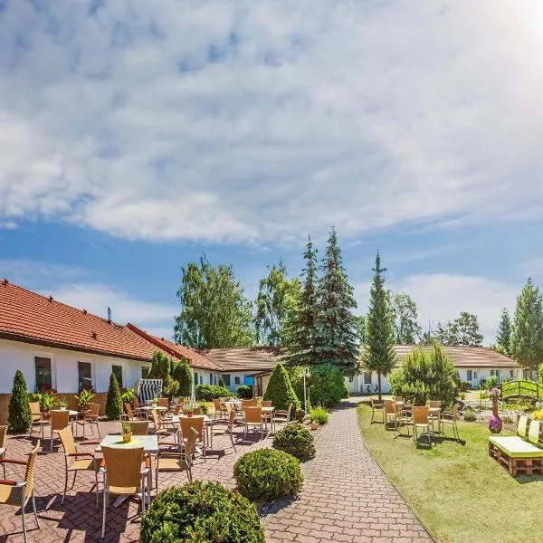 Hotel Pommerscher Hof, hotel a Zinnowitz