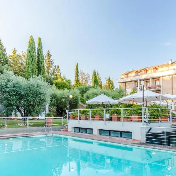 Hotel Umbria, hotel v destinaci Attigliano