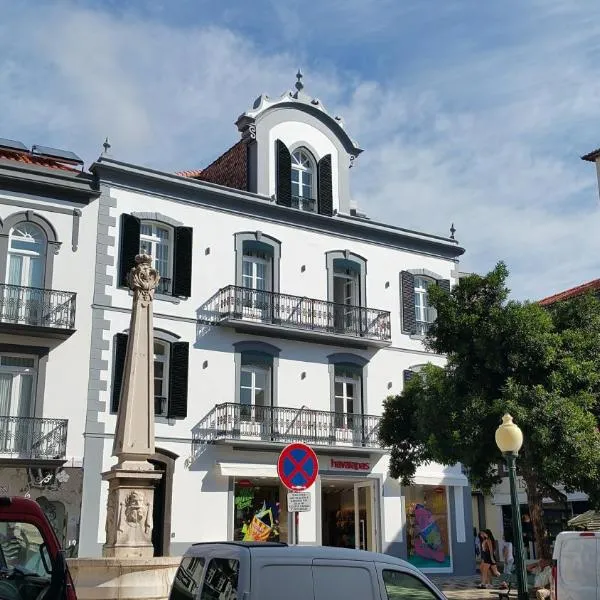 Edificio Charles 102, hotel u Funšalu