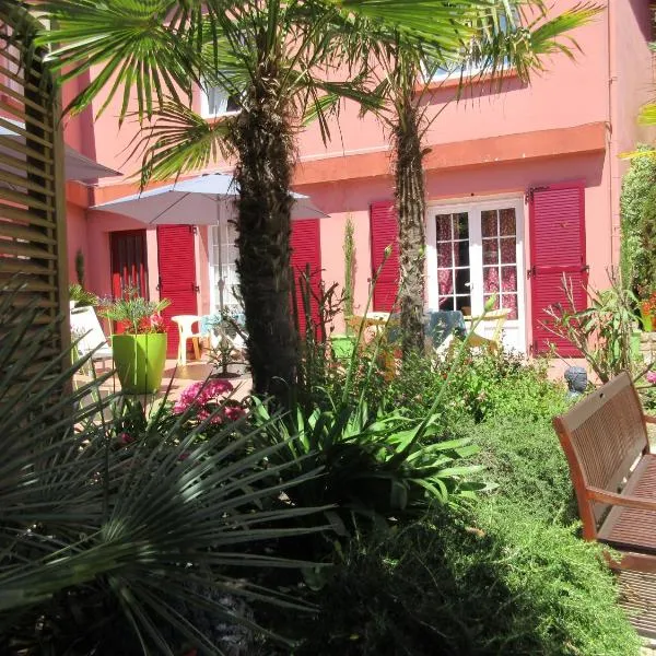 Le Trianon, hotel em Étel