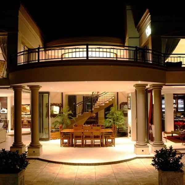 Casa Flora Guesthouse