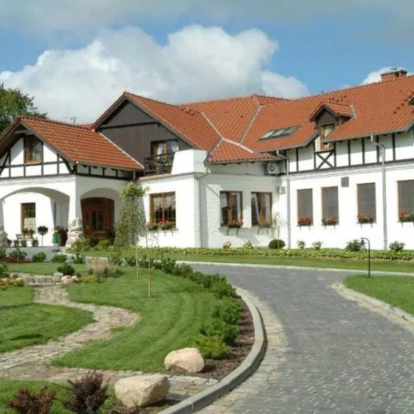 Hotel Dworek nad Regą, hotel sa Trzebiatów nad Regą