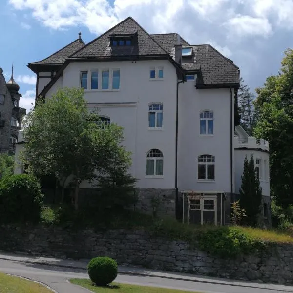 Stilvolle 3-Zimmer Wohnung in Jugendstilvilla, hôtel à Flims