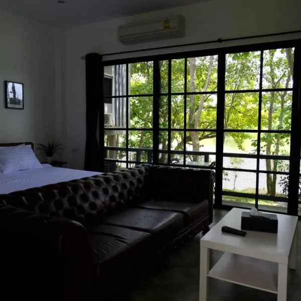 Photharam126 Resort, hotell sihtkohas Ban Khlong Ta Khot