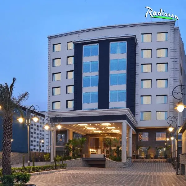Radisson Chandigarh Zirakpur，位于钱德加尔的酒店