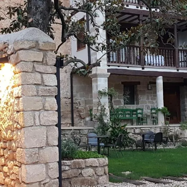 Lastias, Hotel in Valderrobres