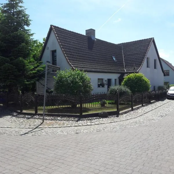 Ferienwohnung Garz, hotel in Garz-Rügen