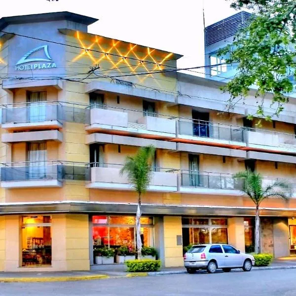 콜론에 위치한 호텔 Hotel Plaza