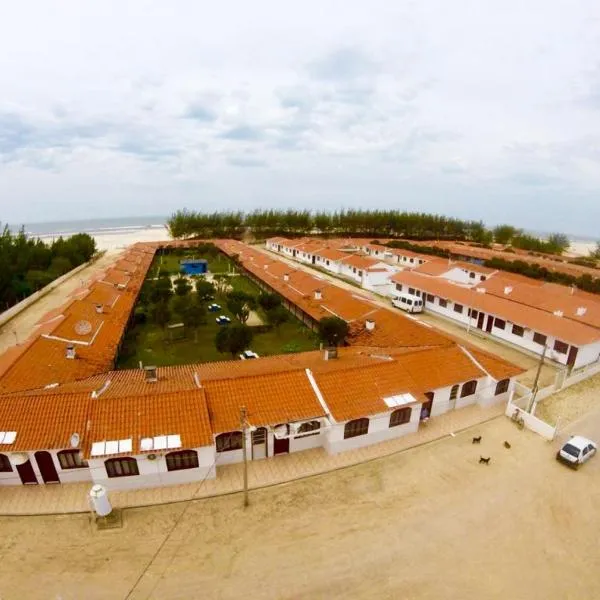Garopaba Praia Club, hotel in Camacho
