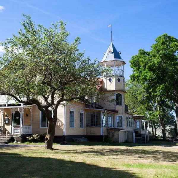 Warfsholm, hotell sihtkohas Klintehamn
