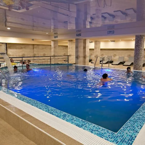 Royal Grand Hotel and Spa - All Inclusive and Free beach accsess, hotel in Kavarna