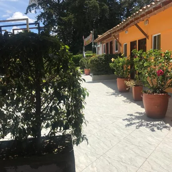Hostal El Hangar, hotel in Rionegro