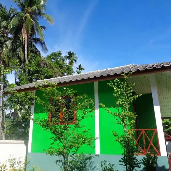 Sarm Mork Guest House, hotel in Mae Hong Son
