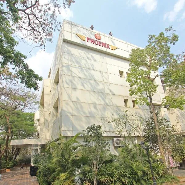 Hotel Phoenix Koregaon Park, hotel in Pune