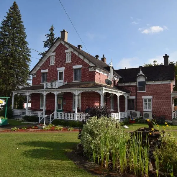 Gil Ann، فندق في Saint-André-Avellin