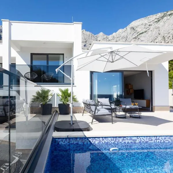 Villa MirA with fantastic sea view, ξενοδοχείο σε Makarska